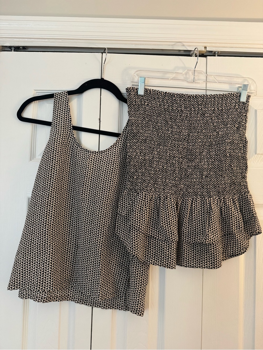 Black and White Patterned Women's Ruffle Skirt Set